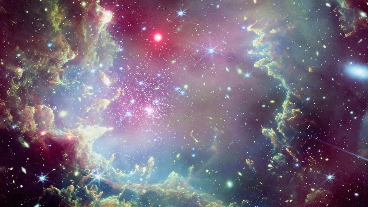 خوشه ستاره‌ای صدف بهشتی در اعماق کهکشان ها