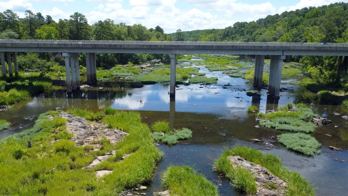 راز آلودگی گسترده با مواد شیمیایی ماندگار در آمریکا فاش شد | منبع پنهان PFAS لو رفت