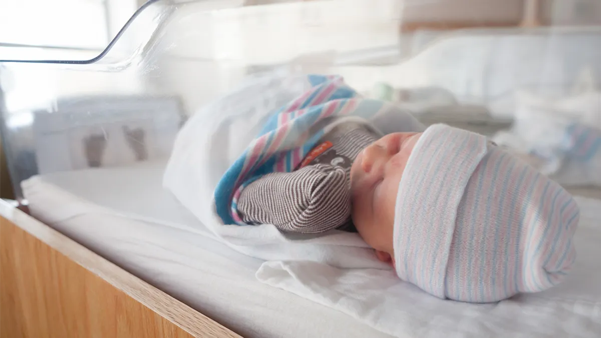 جراحی قلب روی یک نوزاد بدون بی‌دردی؛ باوری که تا ۱۹۸۵ پزشکان را به اشتباه انداخته بود